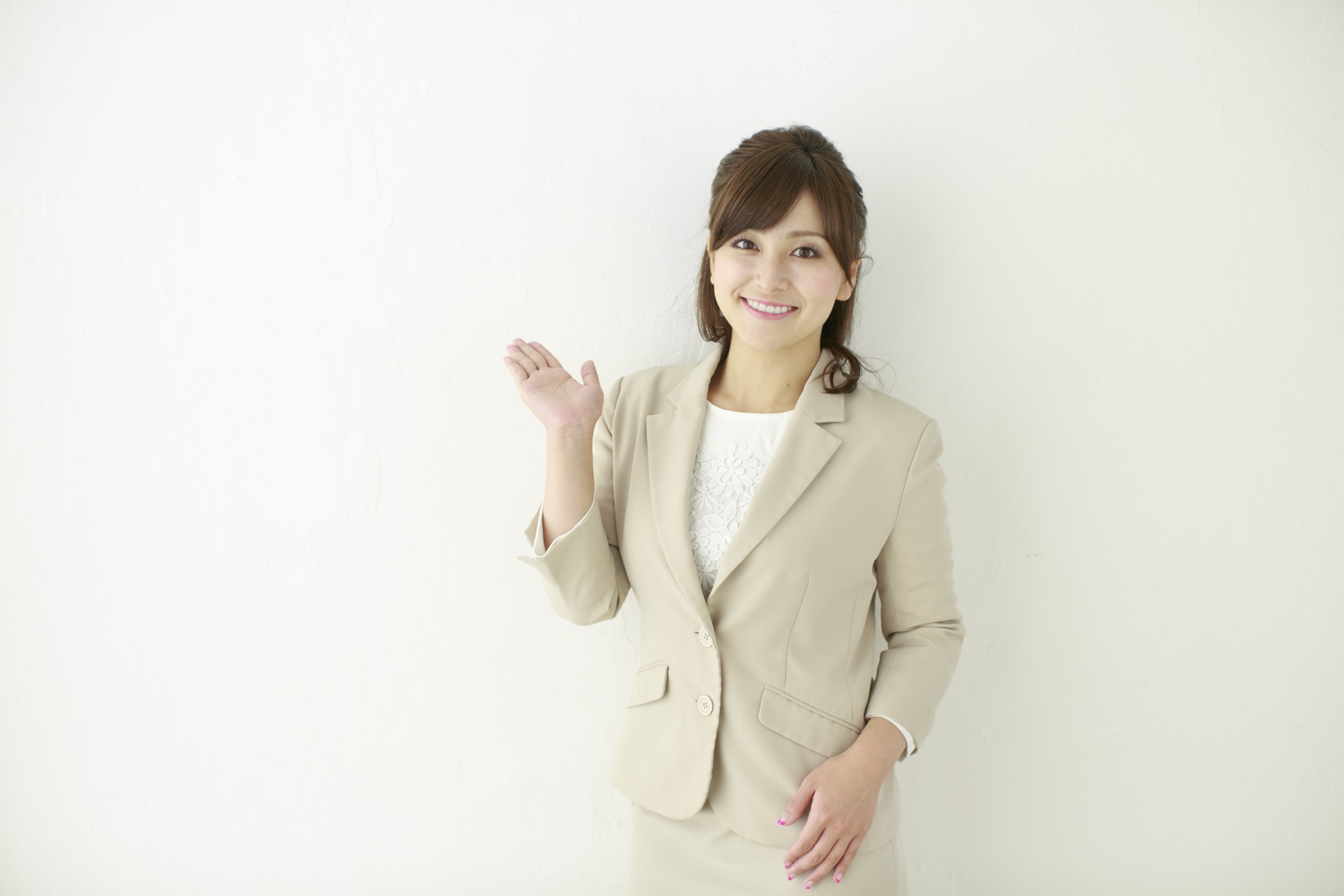 ネクストモバイルの便利さ解説するOL